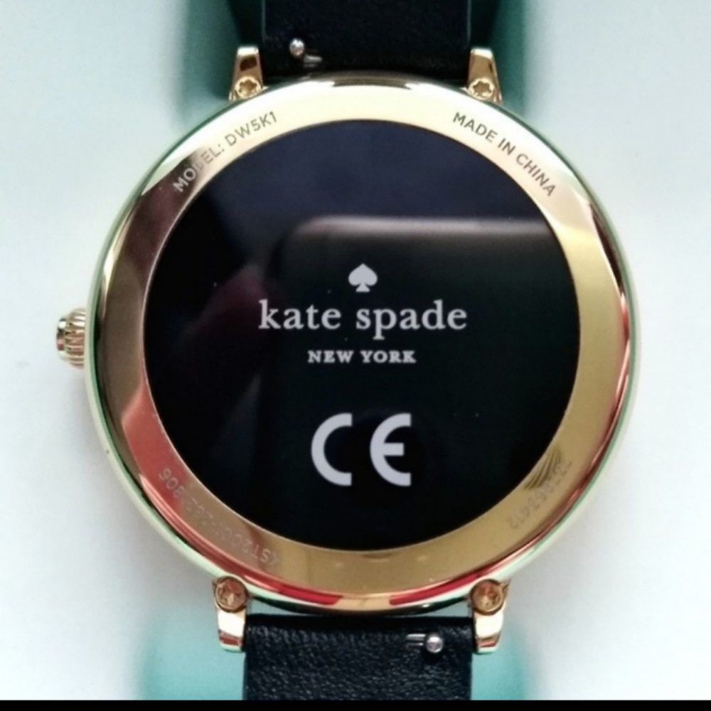 ๐๏ธKate Spade Smartwatch - Picture 3 of 7